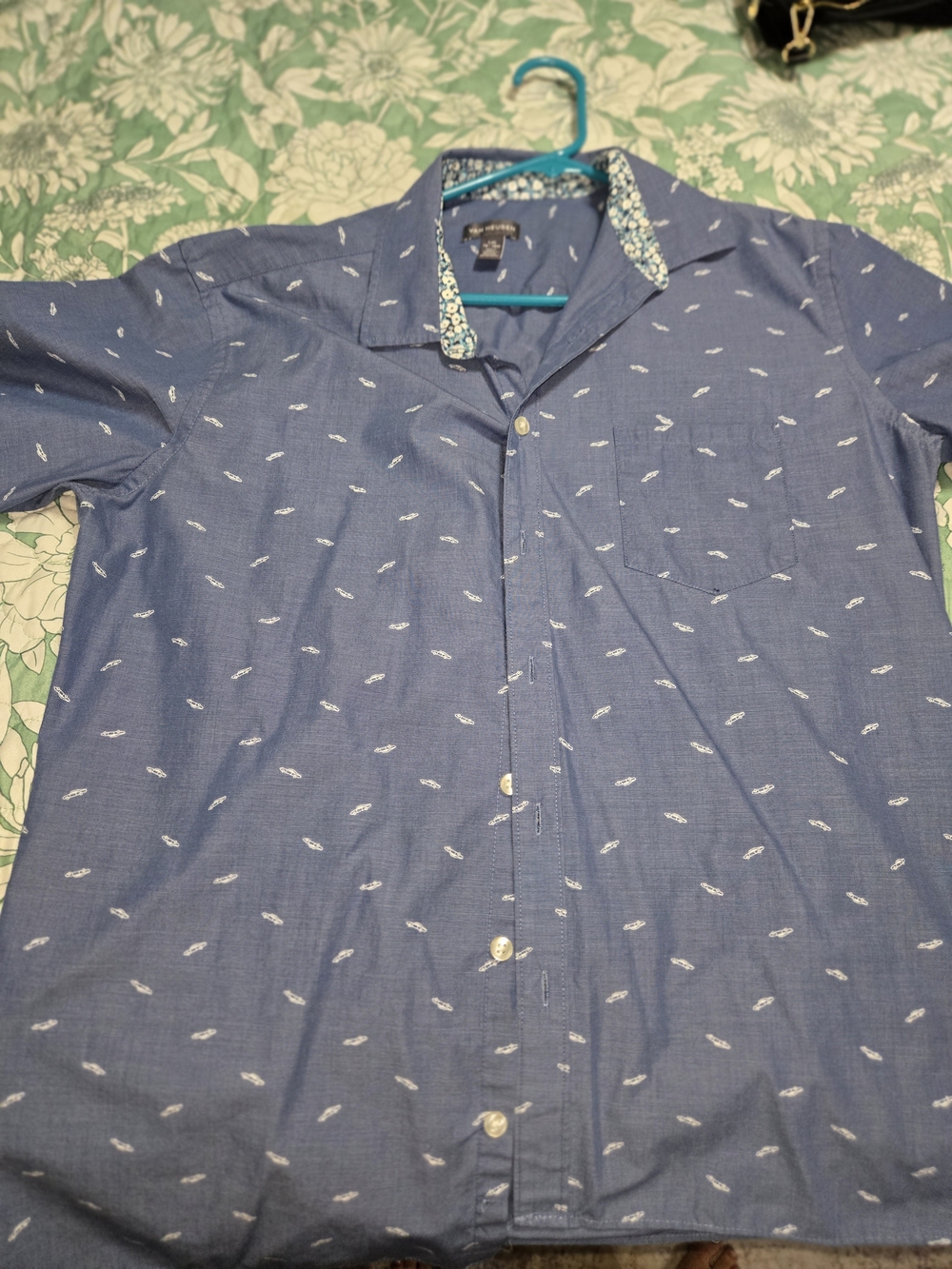 Van Heusen Navy Blue Short-Sleeve Button-Down Shirt with White Print
